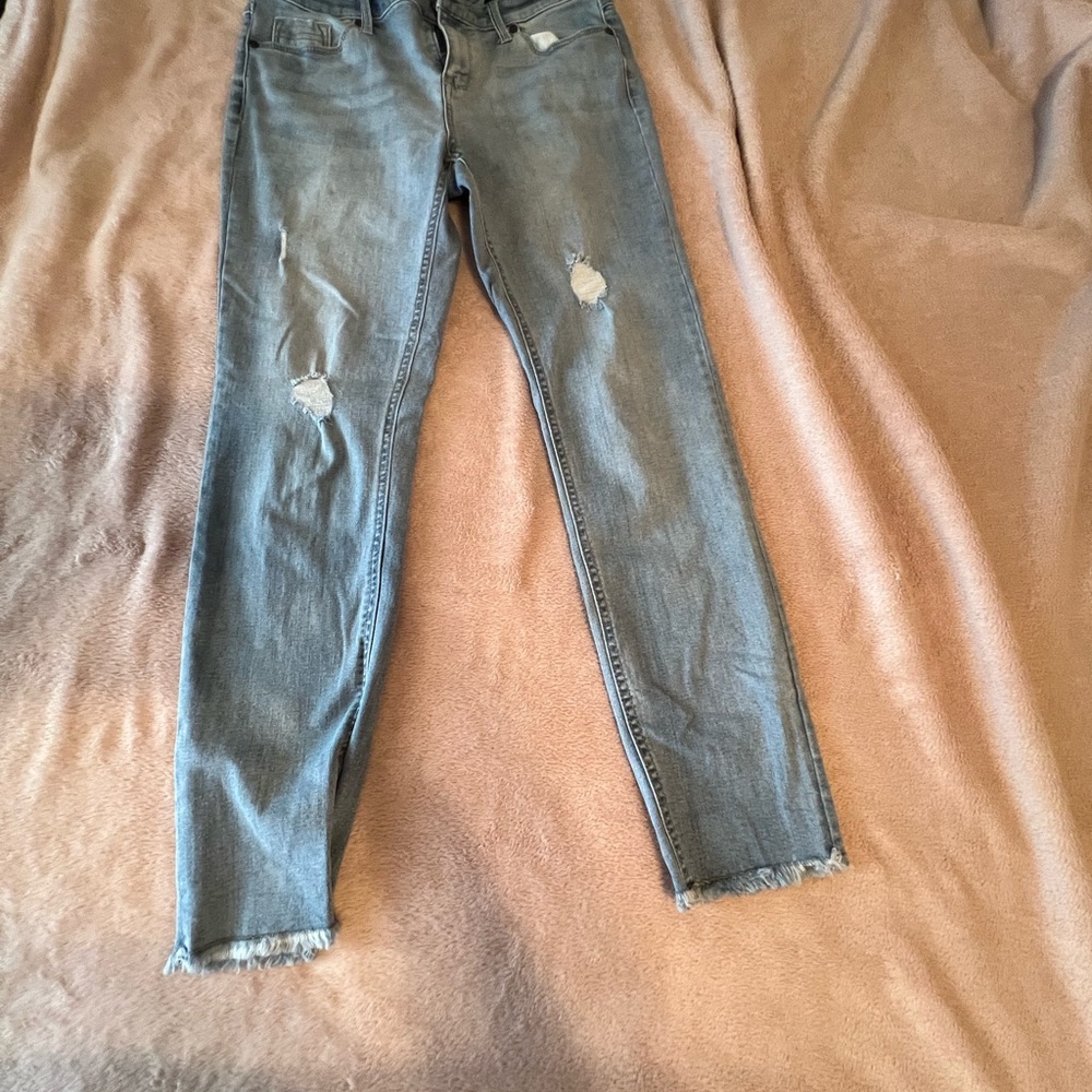 Distressed Women Jeans